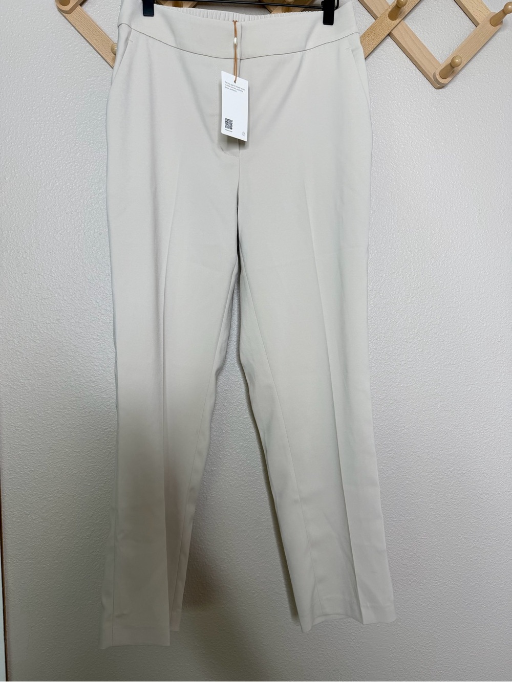 NWT Quince Stretch Crepe Ankle Pants Sand Sz 10 - Picture 3 of 10